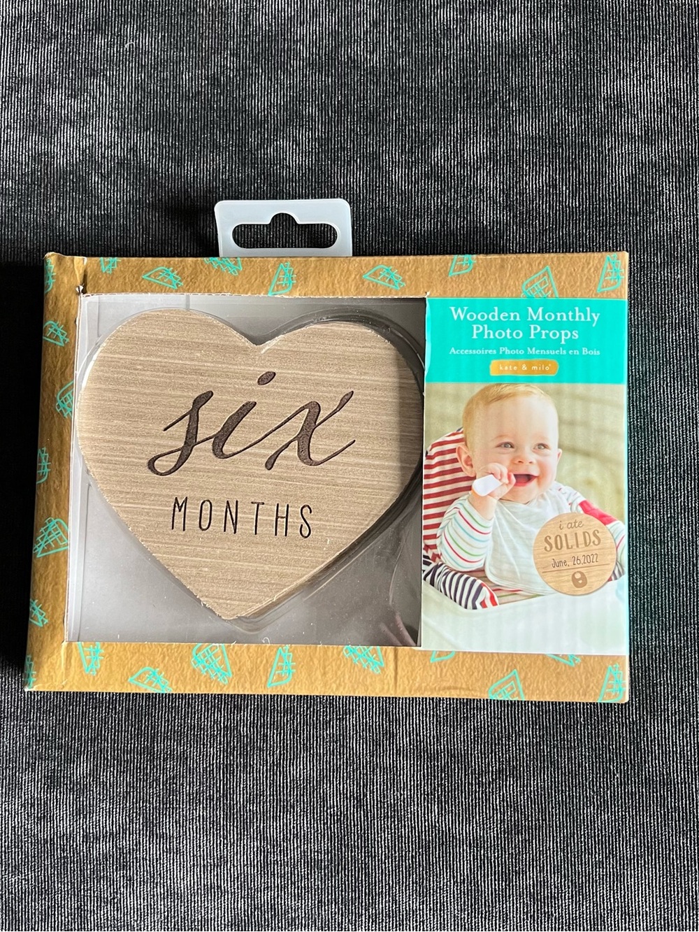 NIB Kate & Milo Wooden Monthly Photo Props